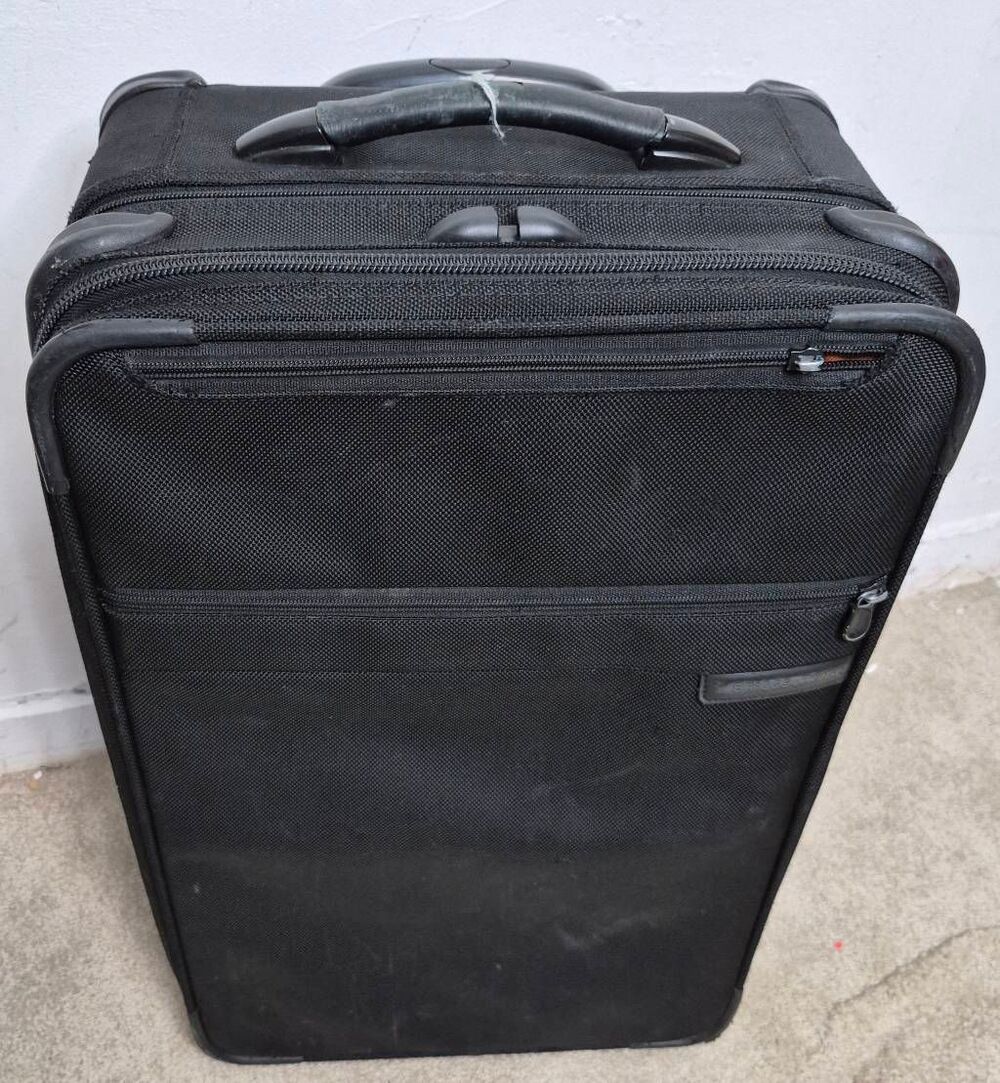 Briggs & Riley Baseline luggage - Picture 10 of 14
